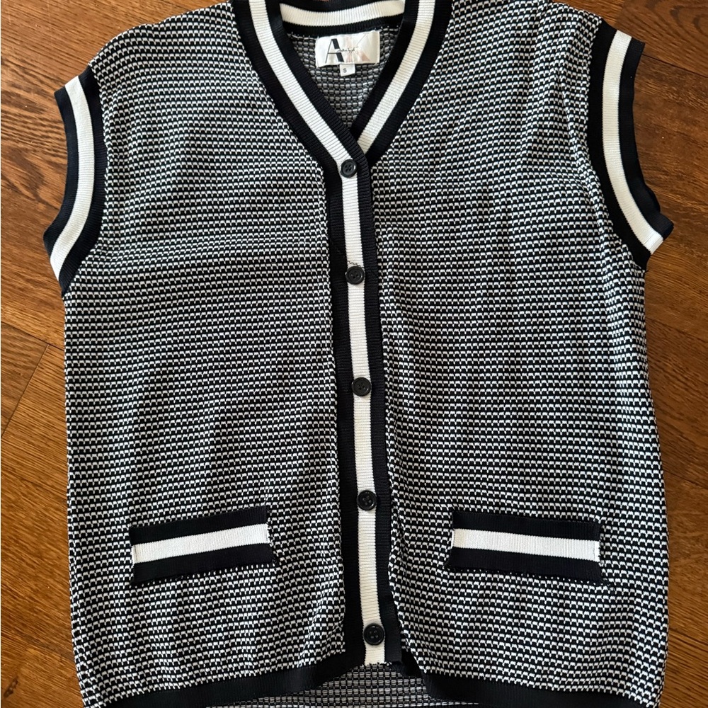 Black & White Knit Button Front Sleeveless Cardigan